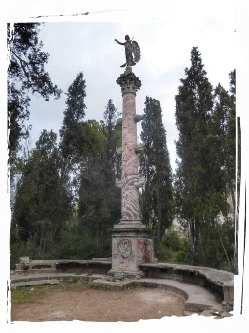 Hermanos Puig i Valls en su jardín
